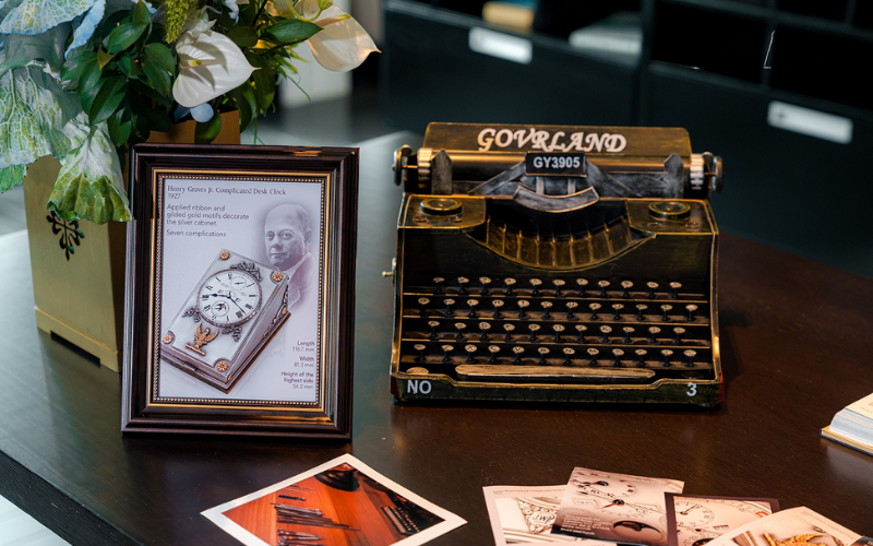 Đồng Hồ Để Bàn Ref. 27000M